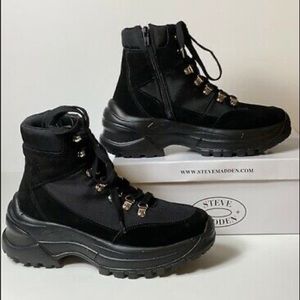NEW WITH BOX Steve Madden Riland lace up boots